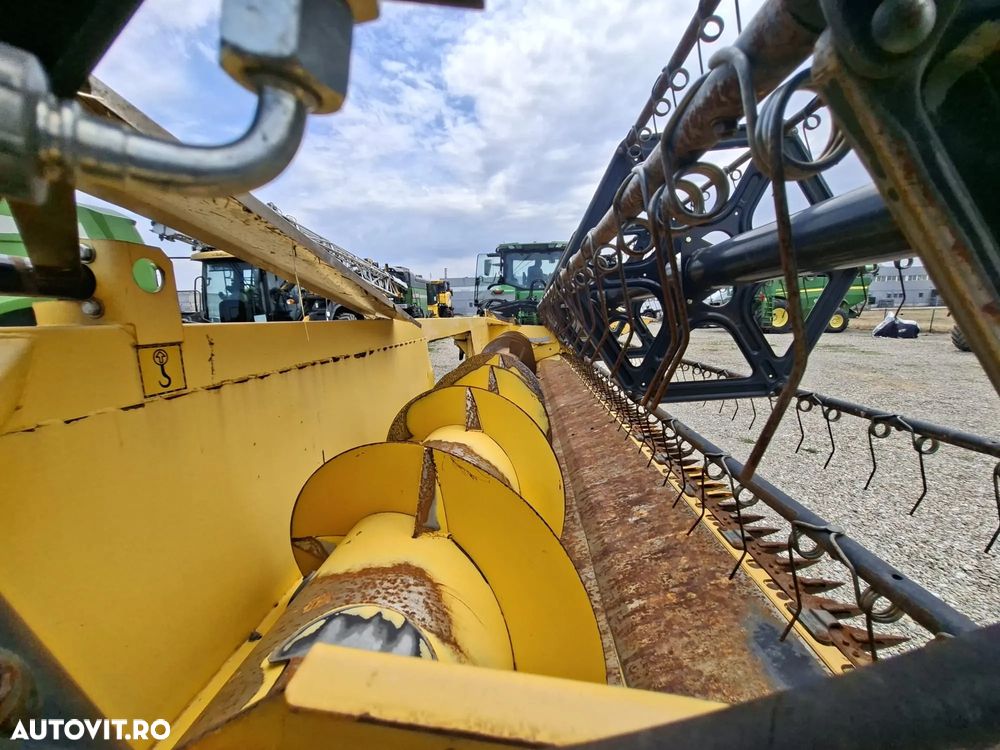 New Holland CX 6.90 ST5 COMBINA AGRICOLA CU HEDER PAIOASE 760CG 6,70M/22FT VF SI CARUCIOR TRANSPORT - 35