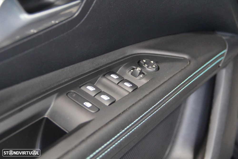 Peugeot 3008 1.5 BlueHDi Allure Pack EAT8 - 6
