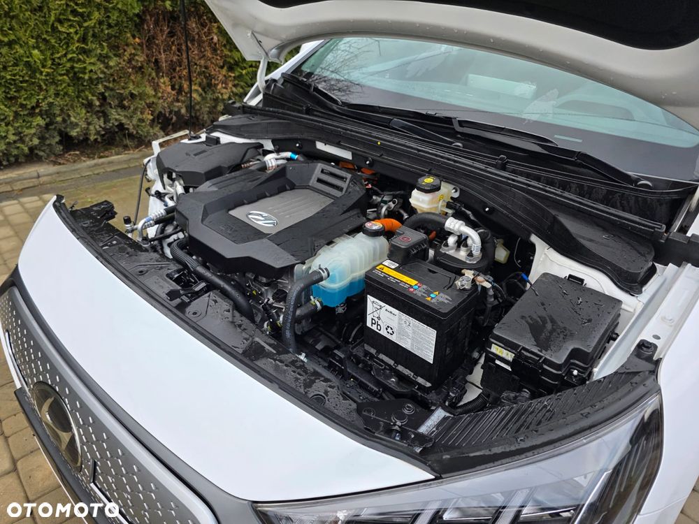 Hyundai IONIQ - 4