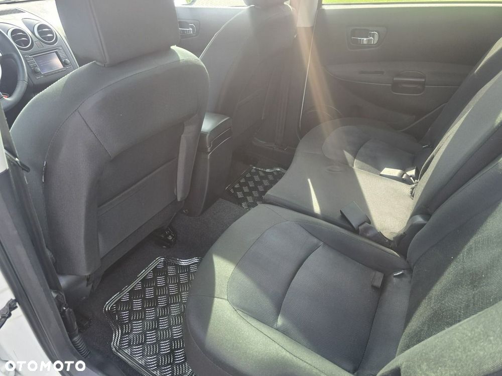 Nissan Qashqai+2 - 21