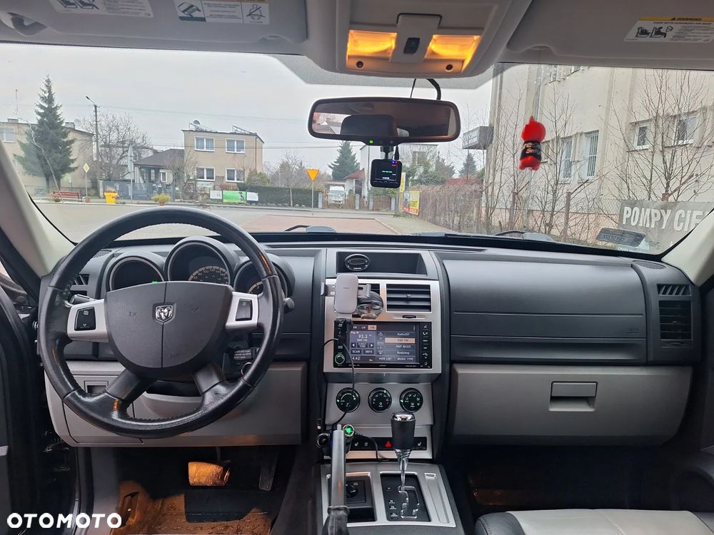 Dodge Nitro 2.8 CRD DPF Automatik SXT - 6