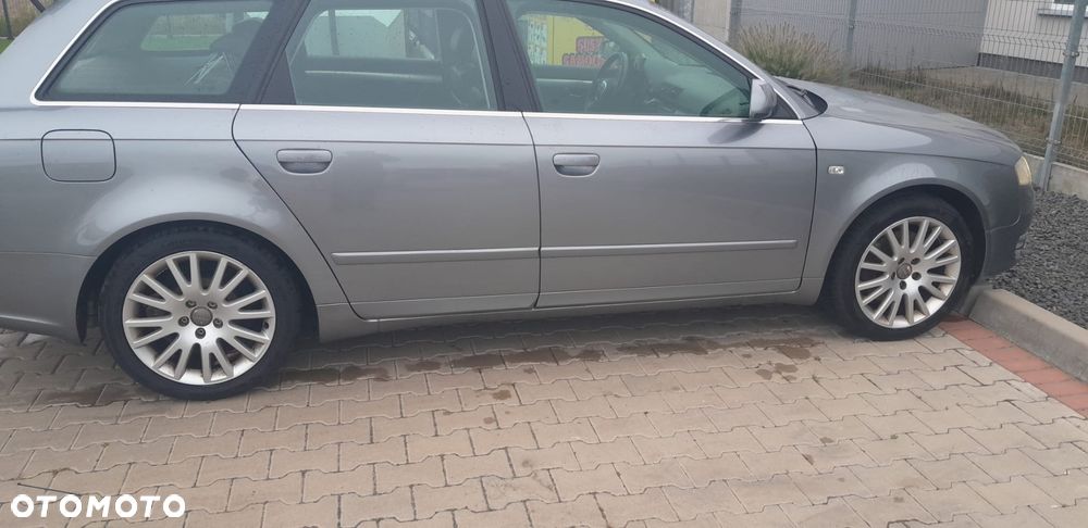 Audi A4 Avant 2.0 TDI Quattro - 9