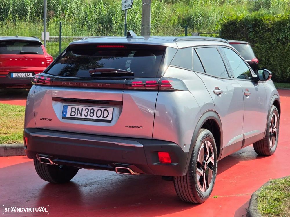 Peugeot 2008 - 4