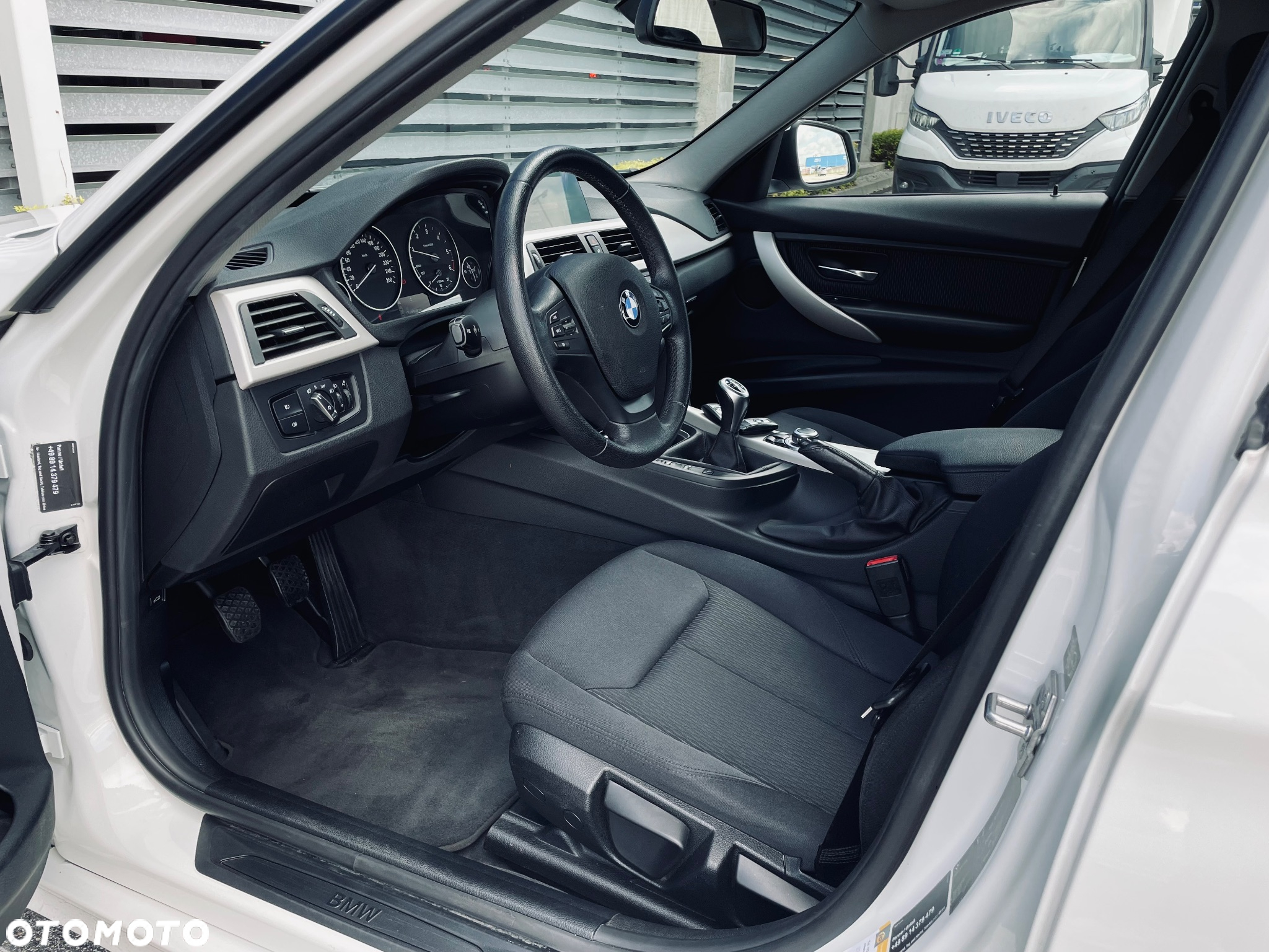 BMW Seria 3 320d Touring - 30