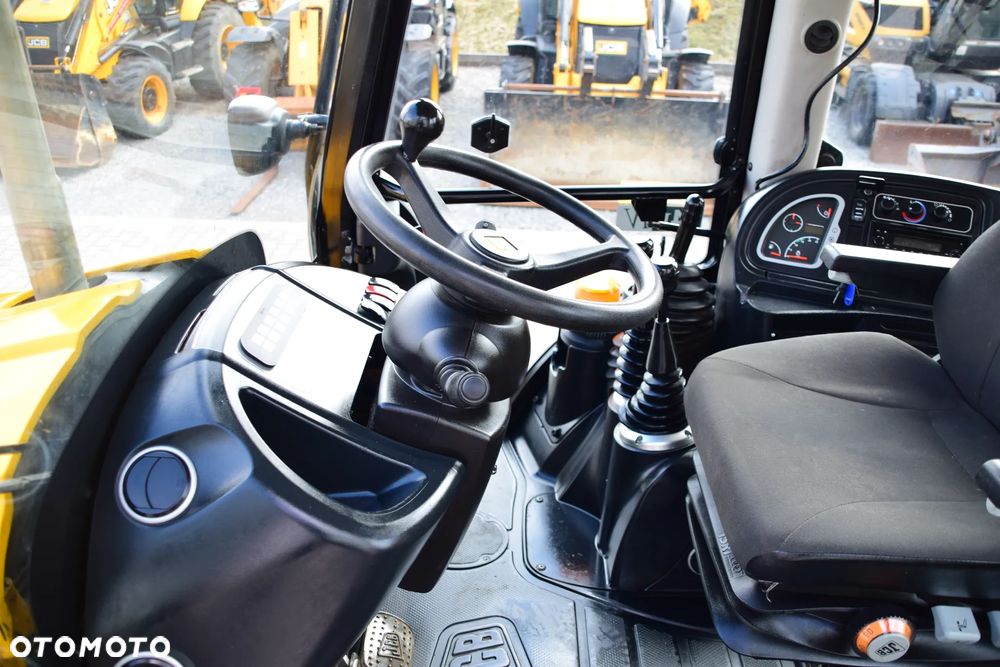 JCB 3CX Sitemaster TURBO 4x4 Torquelock - 19