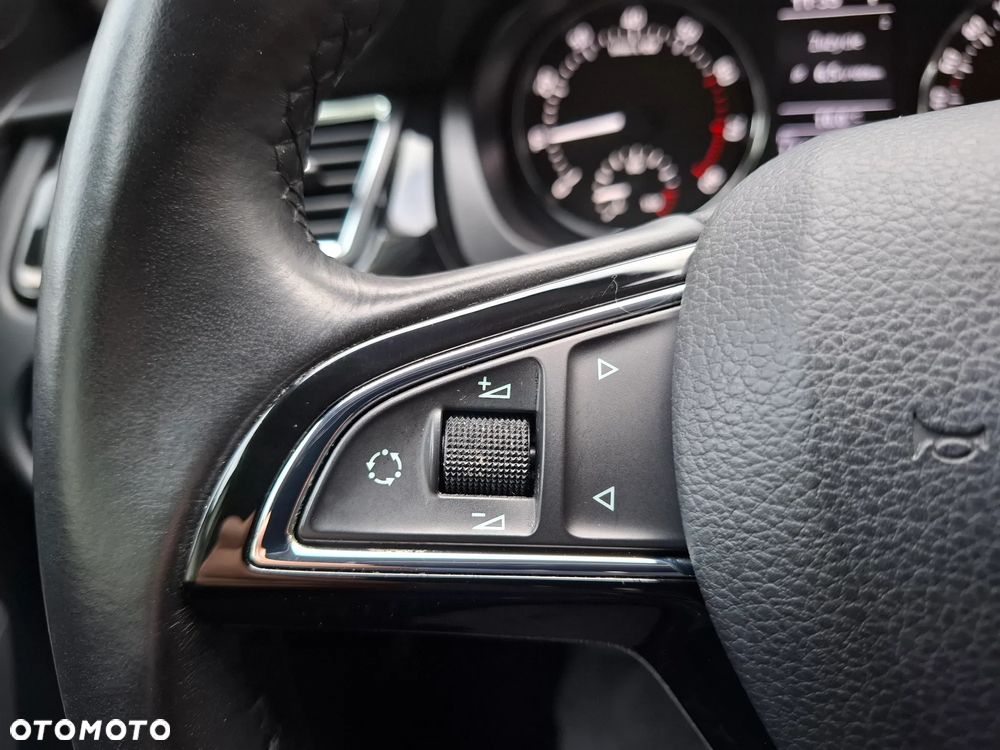 Skoda RAPID 1.4 TSI DSG Ambition - 20