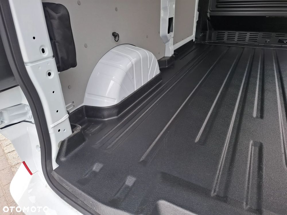 Volkswagen Transporter - 7