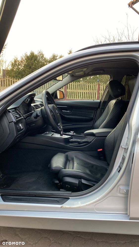 BMW Seria 3 318d - 20