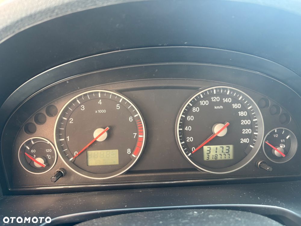 Ford Mondeo V6 ST 220 - 32
