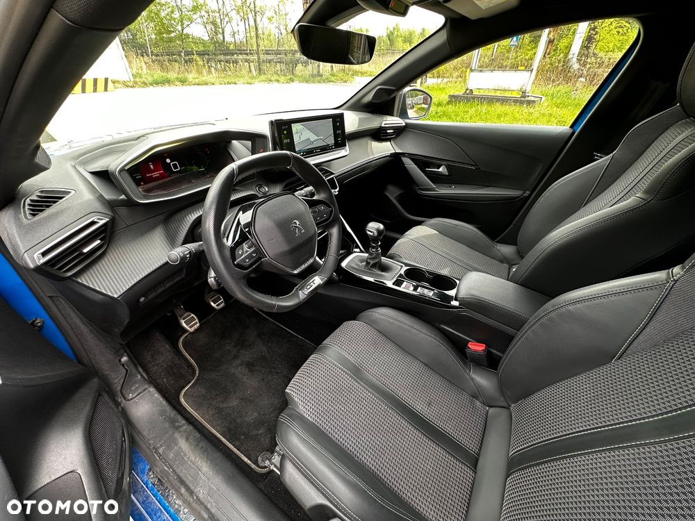 Peugeot 208 PureTech 100 GT - 9