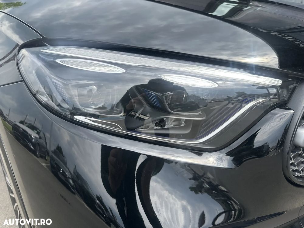 Mercedes-Benz GLC 300 e 4Matic 9G-TRONIC AMG Line Advanced - 11