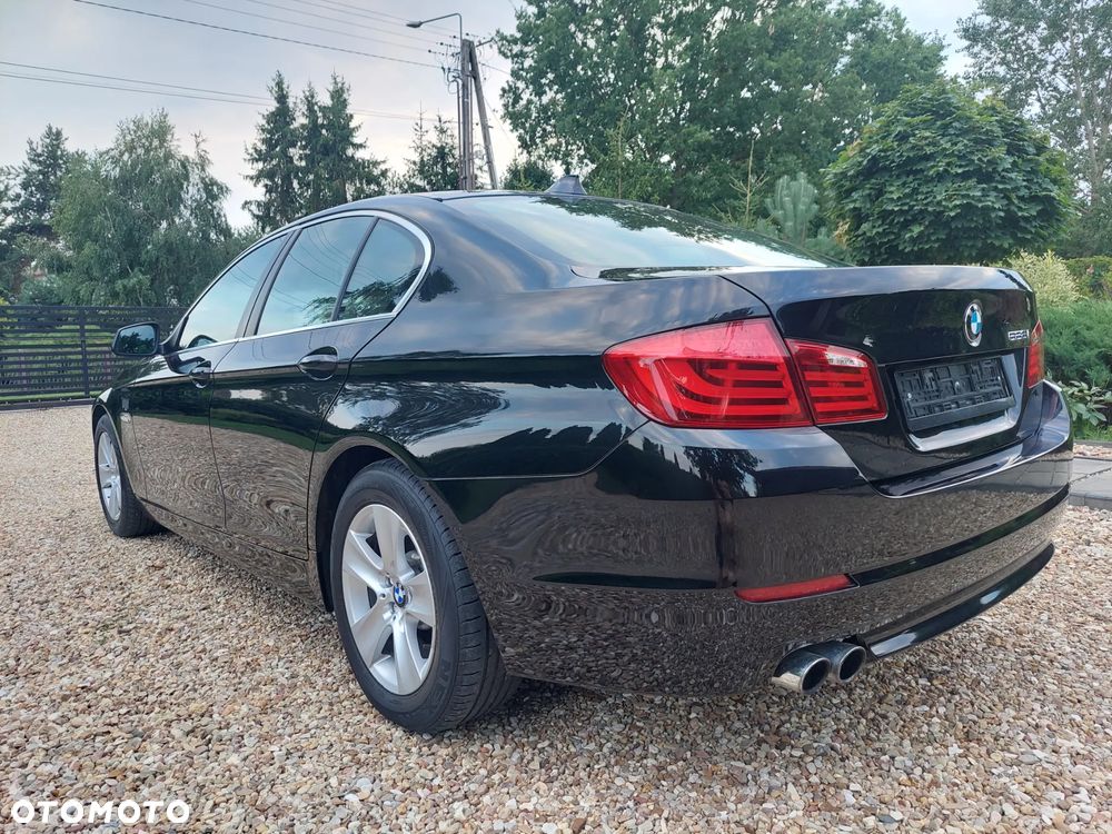 BMW Seria 5 528i - 26