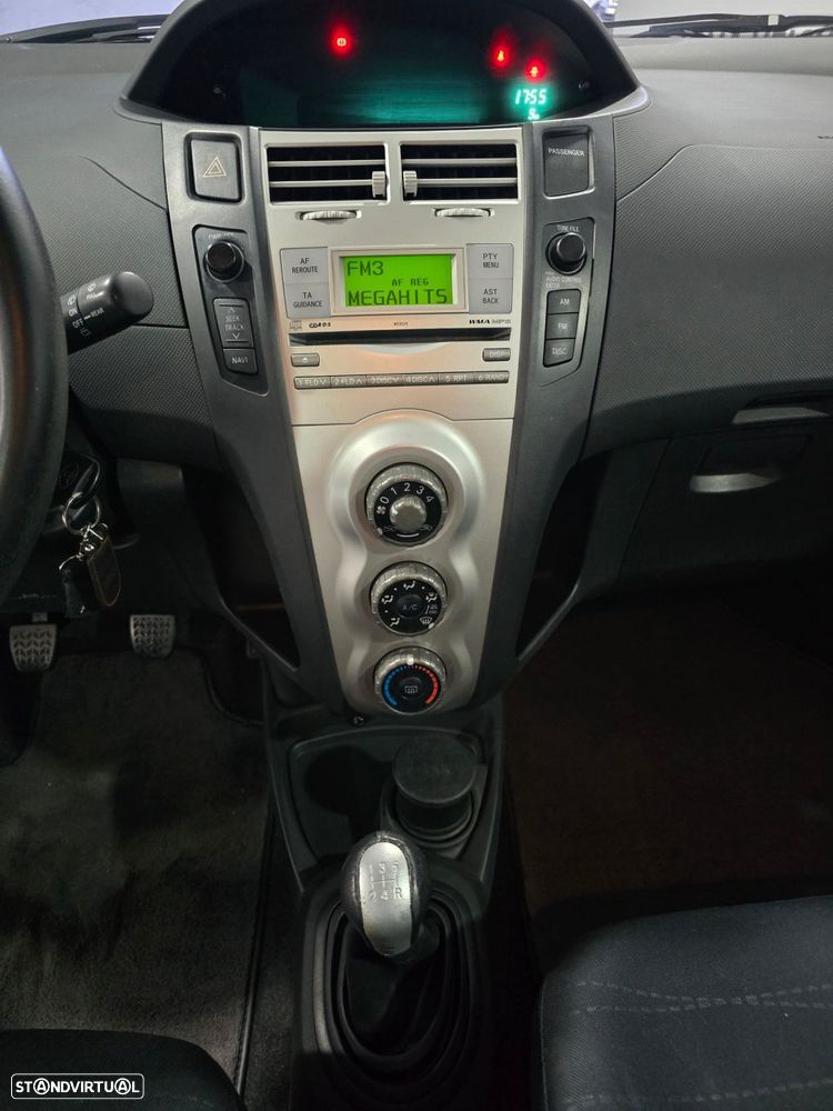 Toyota Yaris 1.0 VVT-i AC - 8