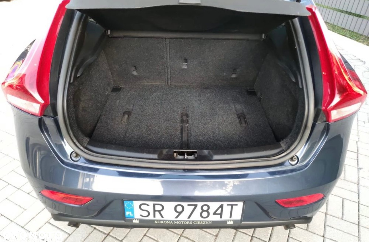 Volvo V40 D3 Momentum - 23