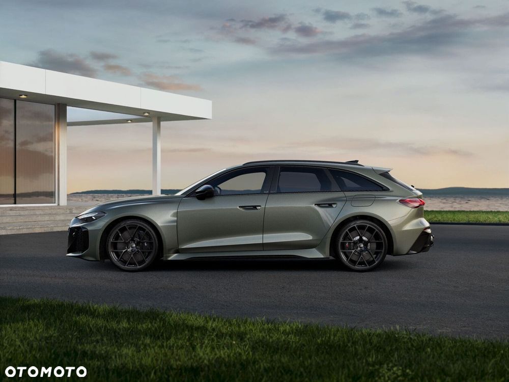 Audi RS5 Avant - 4