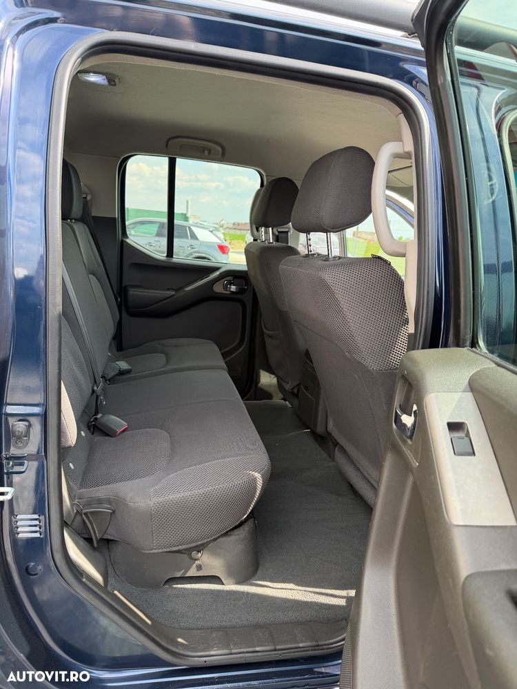 Nissan Navara Premium - 10