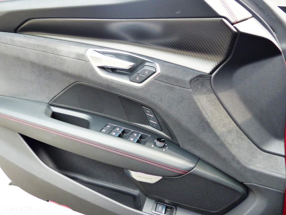 Audi RS e-tron GT - 16