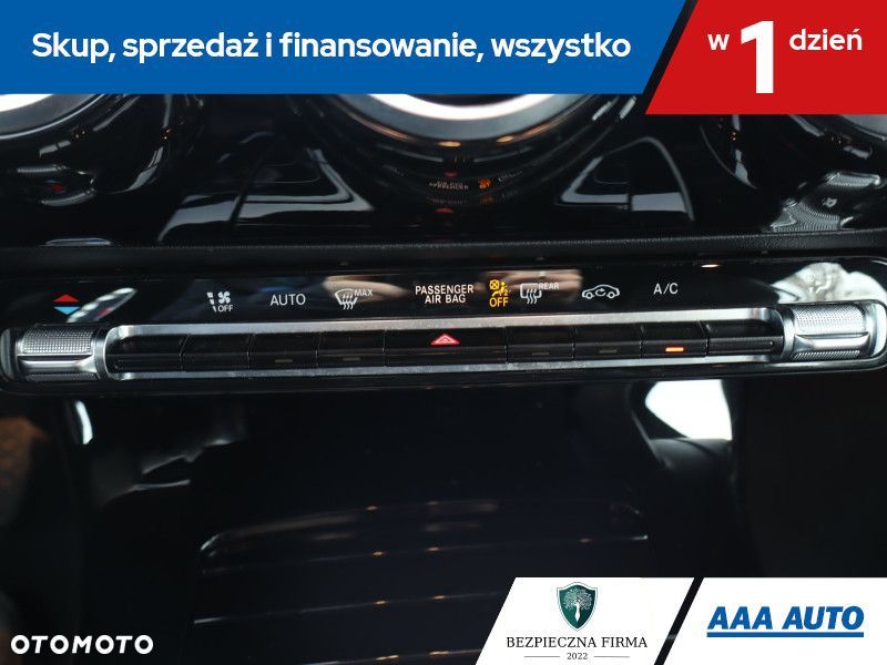 Mercedes-Benz CLA - 18