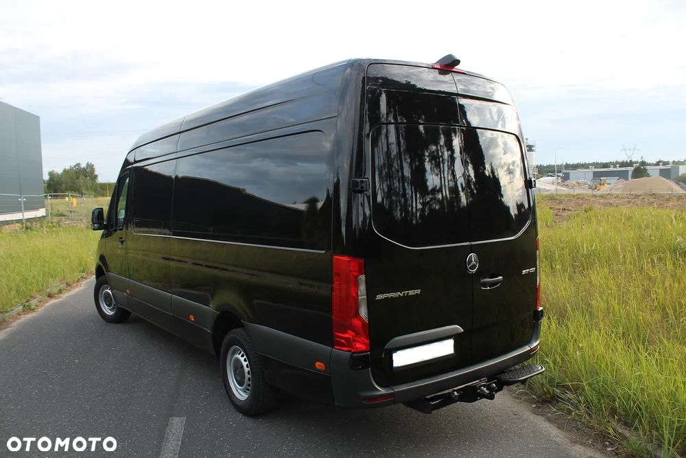 Mercedes-Benz Sprinter - 4