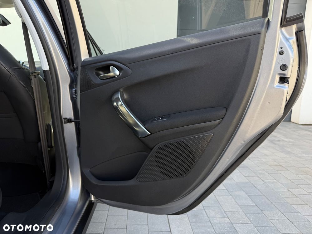 Peugeot 2008 e-HDi FAP 92 ETG6 STOP & START Allure - 31