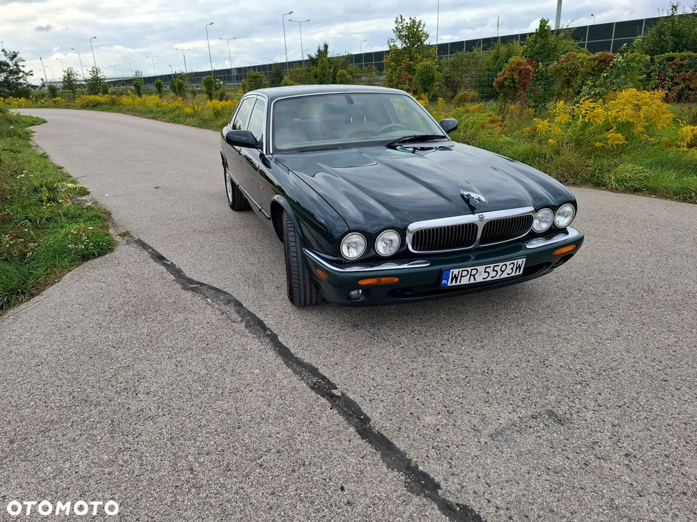 Jaguar XJ 3.2 - 1