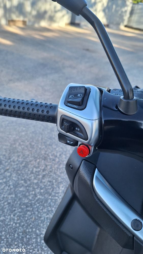 Piaggio MP-3 - 31