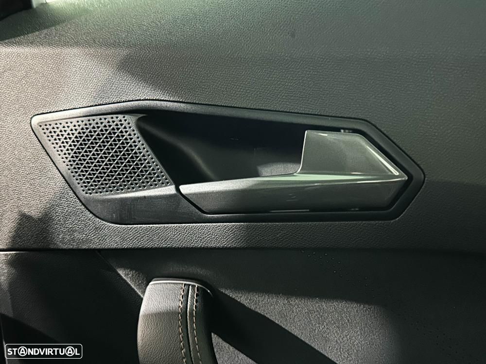 Cupra Formentor 1.5 e-Hybrid DSG VZ Black Edition - 26