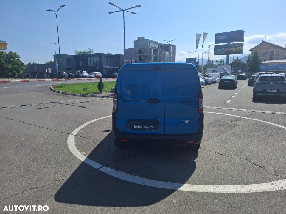 Ford Transit Courier - 6