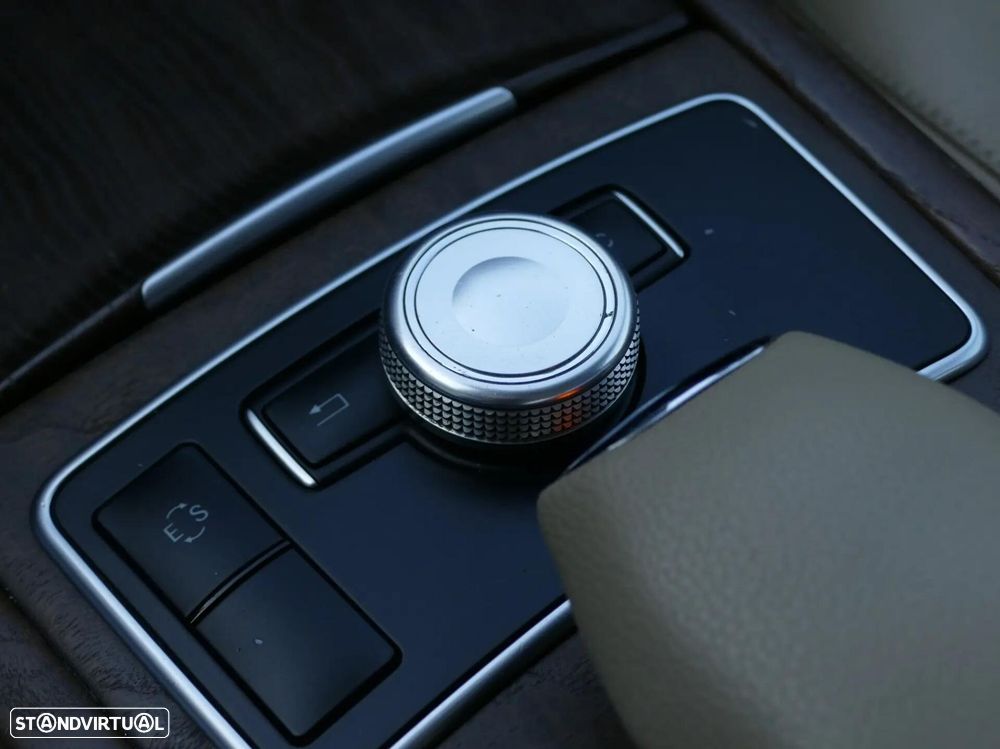 Mercedes-Benz E 220 CDi Avantgarde BE Auto. - 25