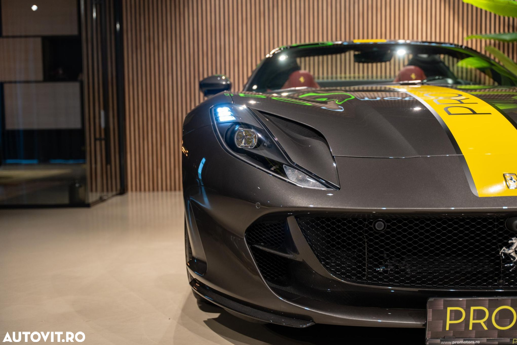 Ferrari 812 - 19