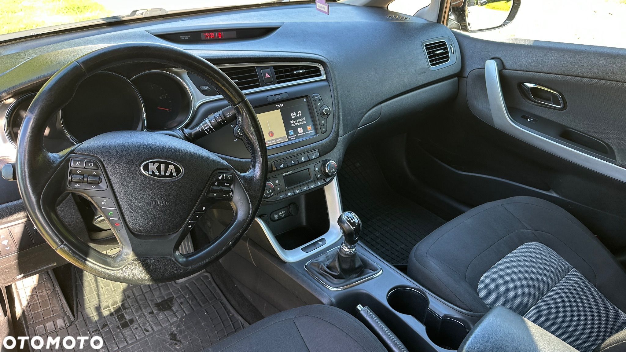 Kia Ceed - 1