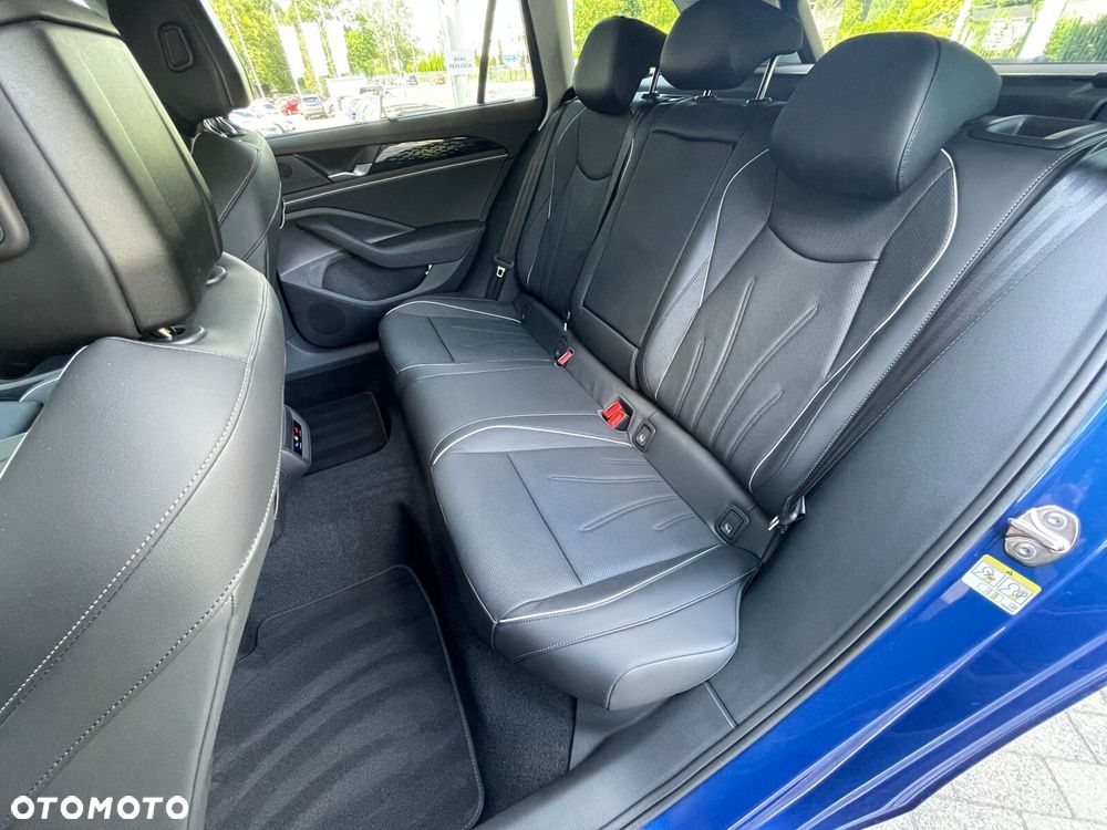 Volkswagen Passat - 27