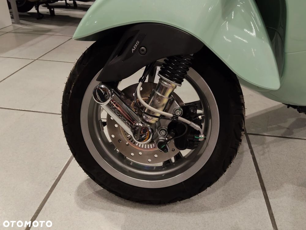 Vespa Primavera - 12