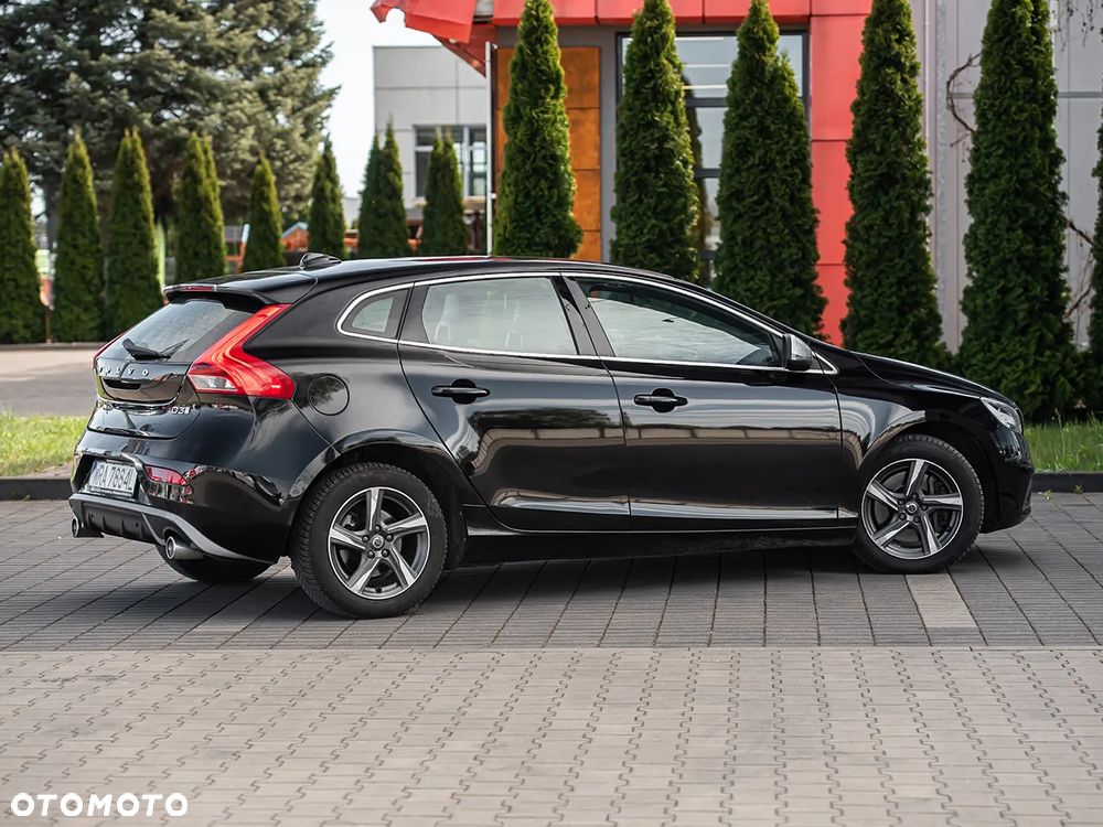Volvo V40 D3 Geartronic RDesign - 14