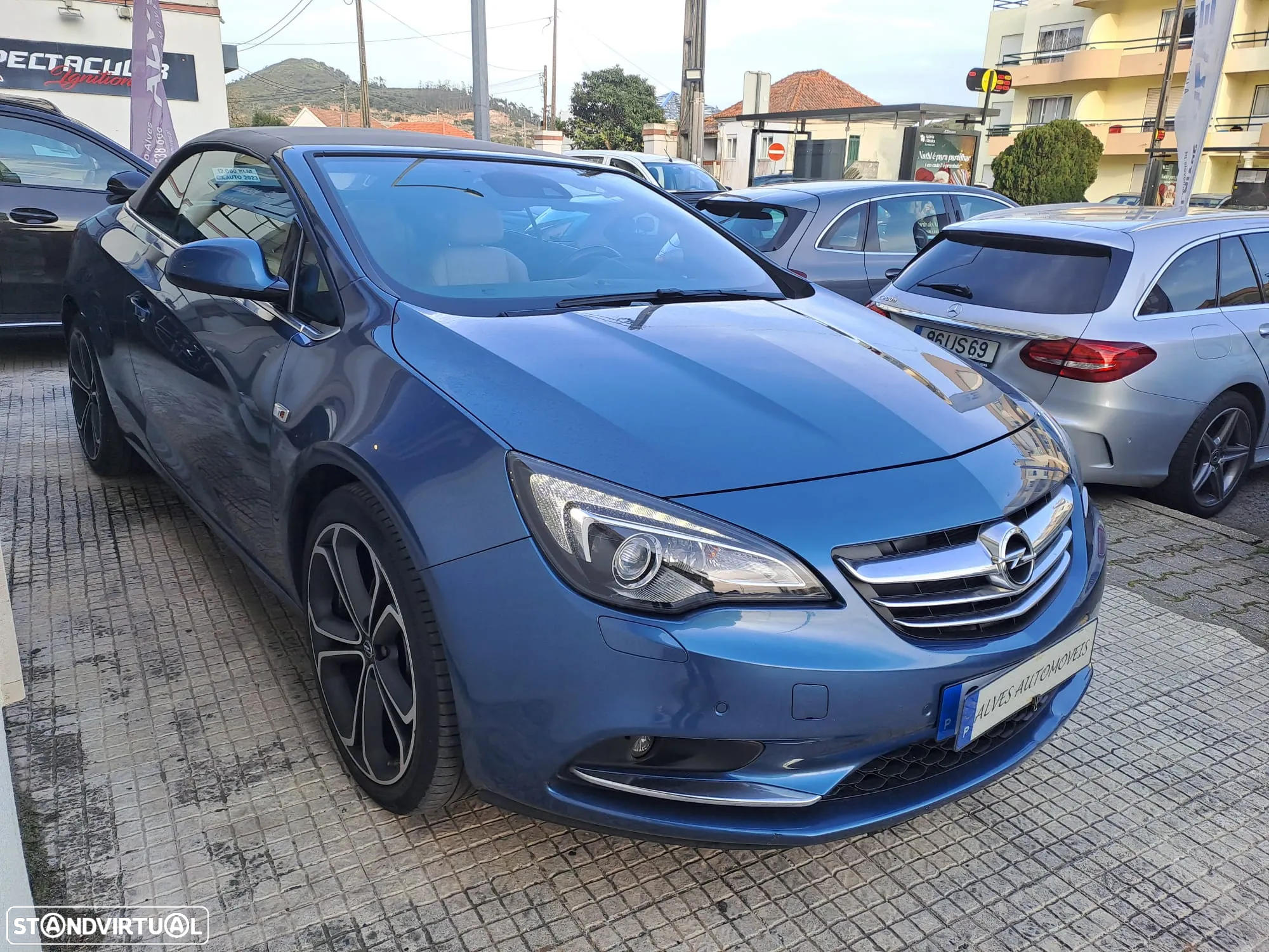 Opel Cascada 1.6 SIDI Turbo Auto Innovation - 10