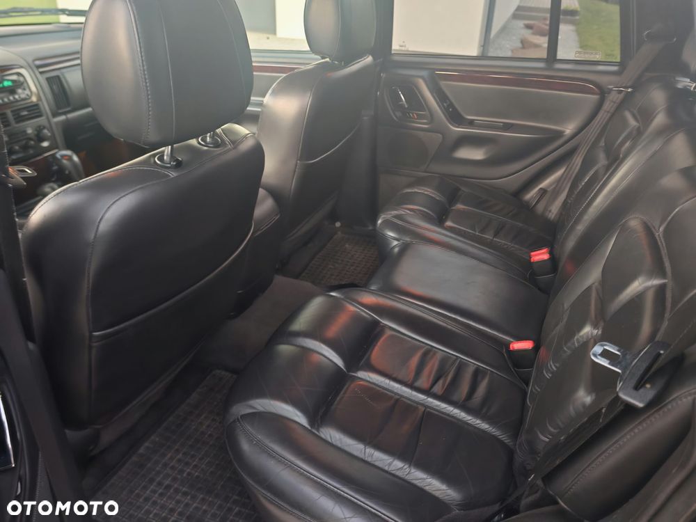 Jeep Grand Cherokee - 25