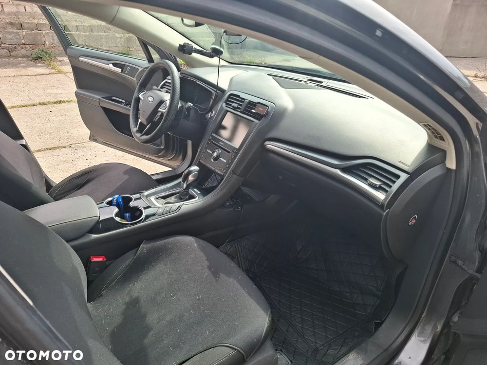 Ford Mondeo 2.0 TDCi Titanium PowerShift - 25