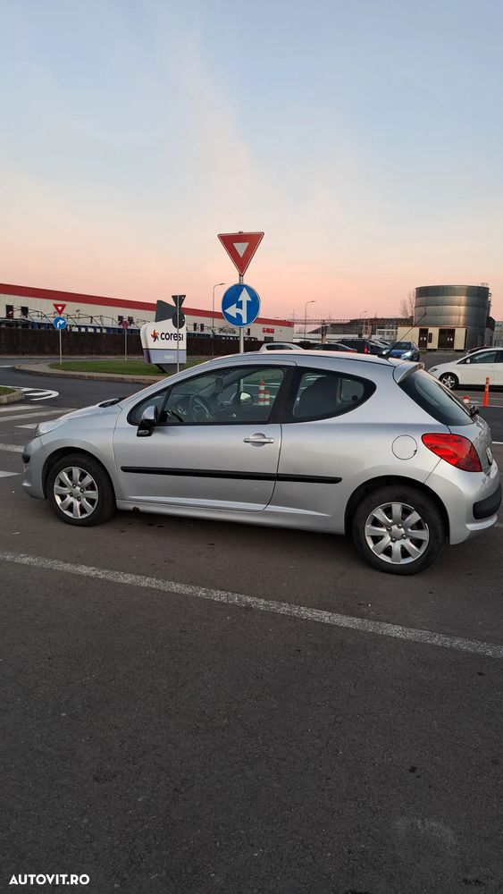 Peugeot 207 1.4E Trendy - 9