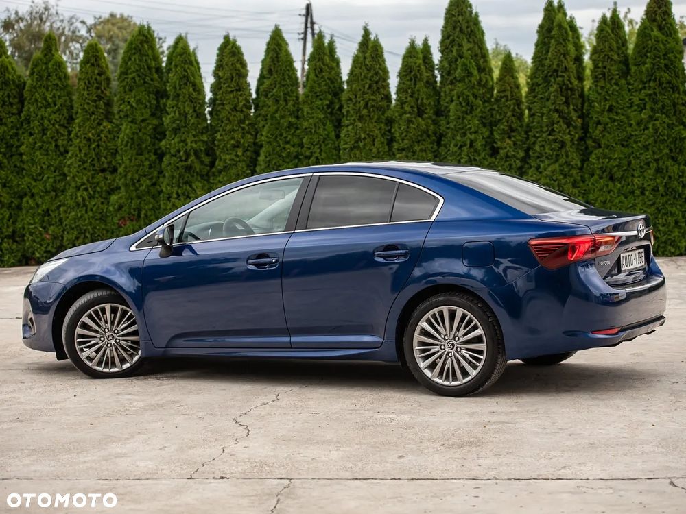 Toyota Avensis Touring Sports 2.0 D-4D Team Deutschland - 10
