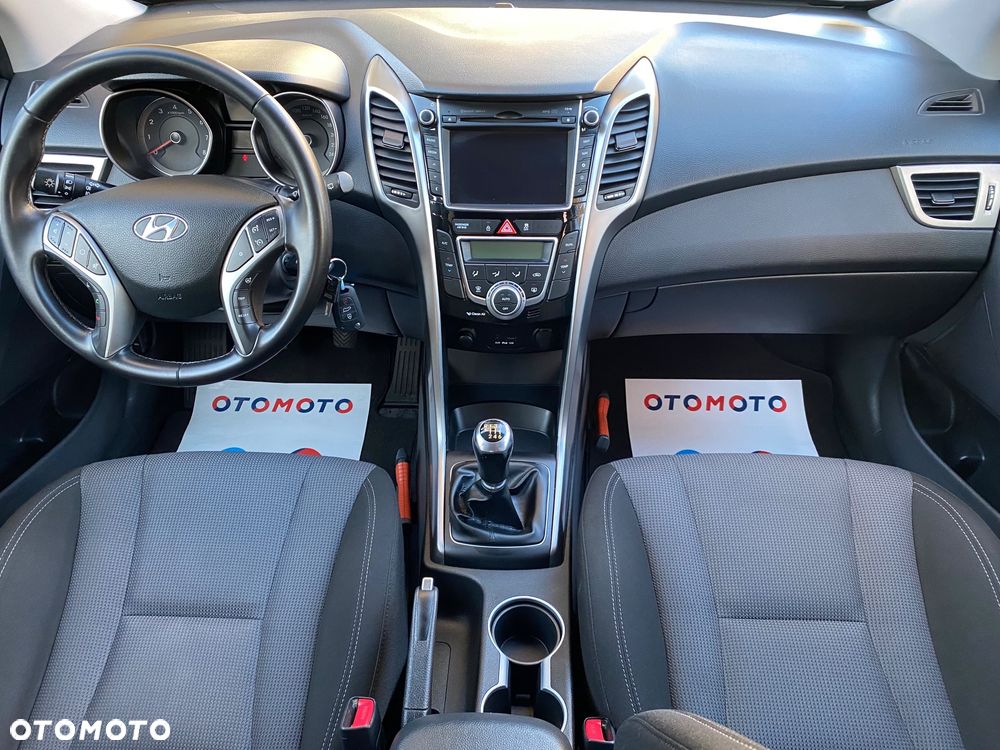 Hyundai i30 blue 1.6 GDI Trend - 6