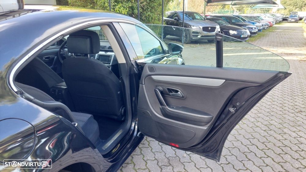 VW Passat CC - 10