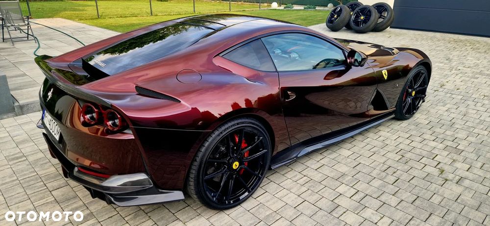 Ferrari 812 Superfast - 28