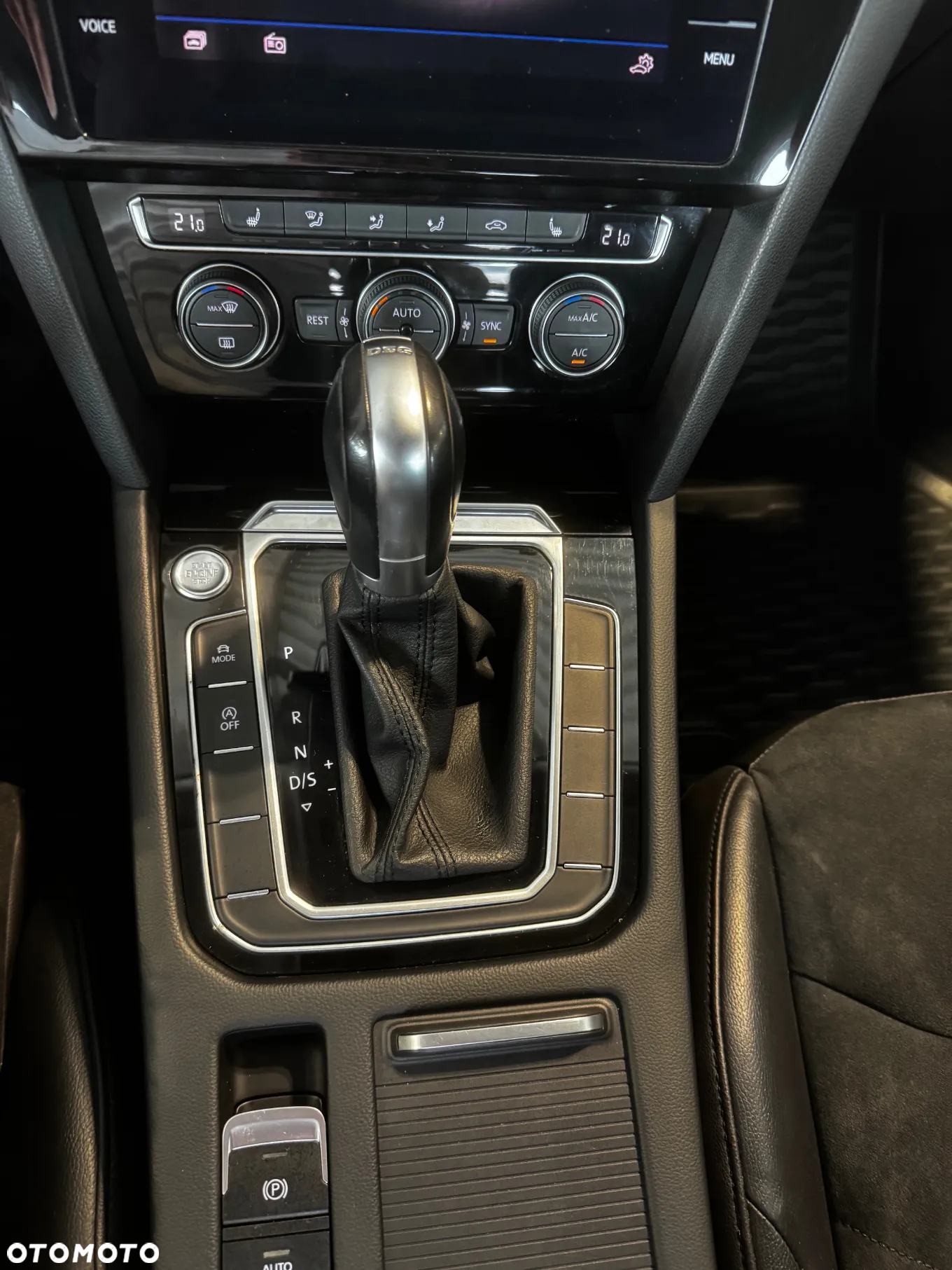 Volkswagen Arteon 2.0 TSI Essence DSG - 23