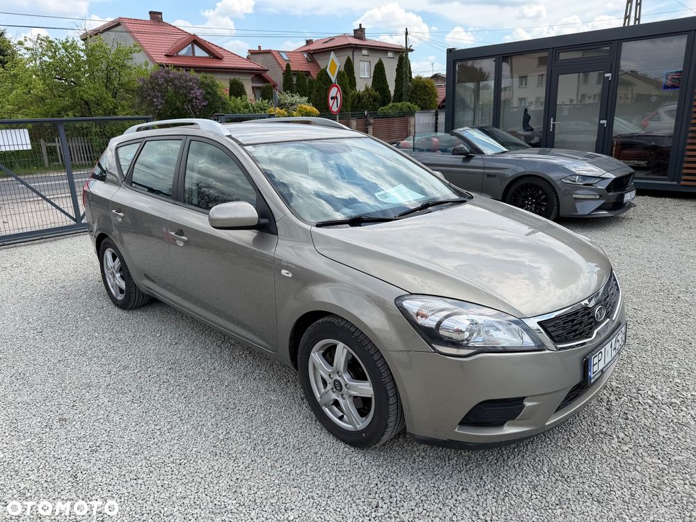 Kia Ceed 1.4 CVVT Attract - 17