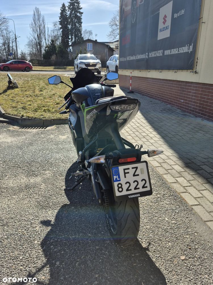 Yamaha YZF - 12