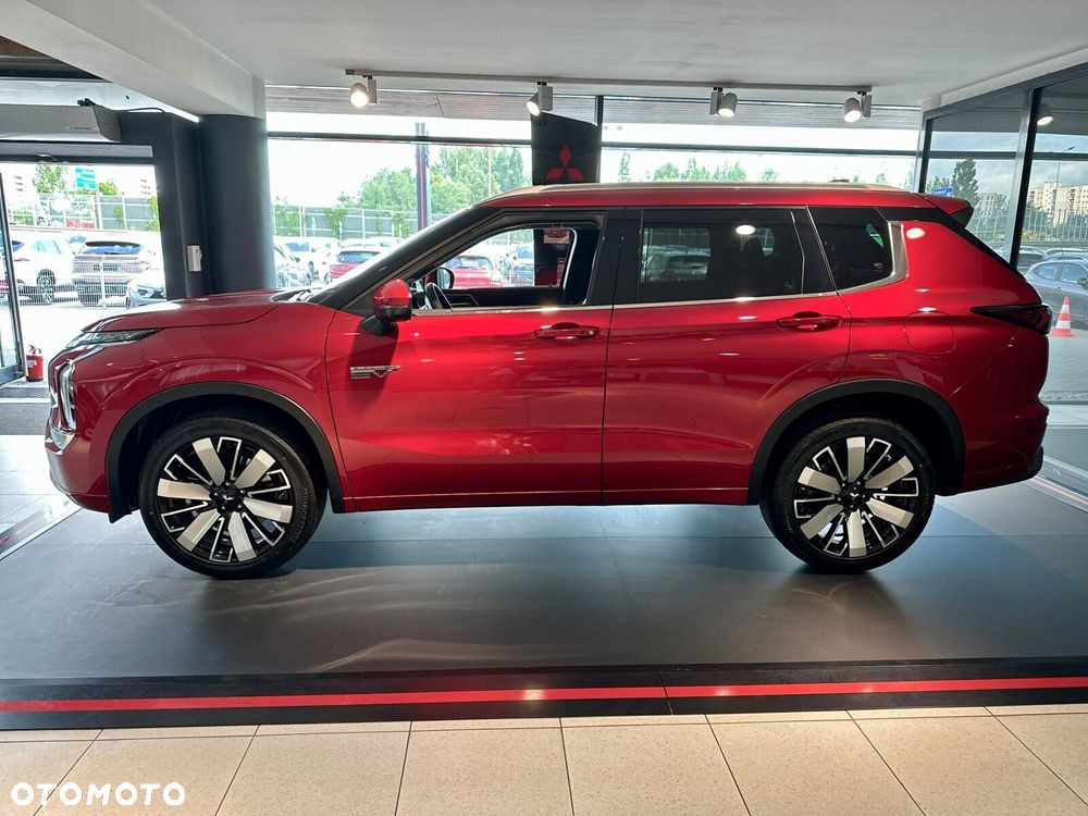 Mitsubishi Outlander - 4