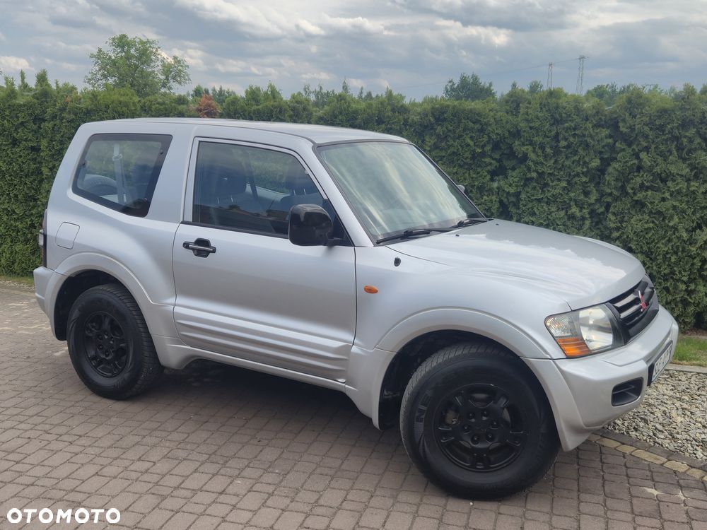 Mitsubishi Pajero - 5