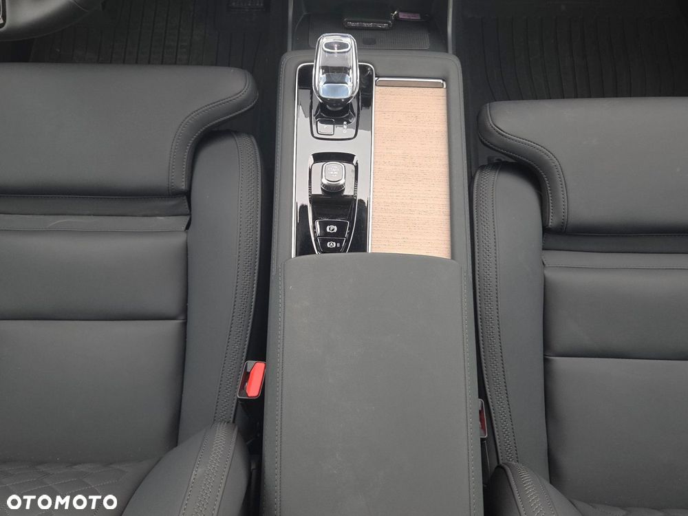 Volvo XC 90 B5 B AWD Plus Bright - 25