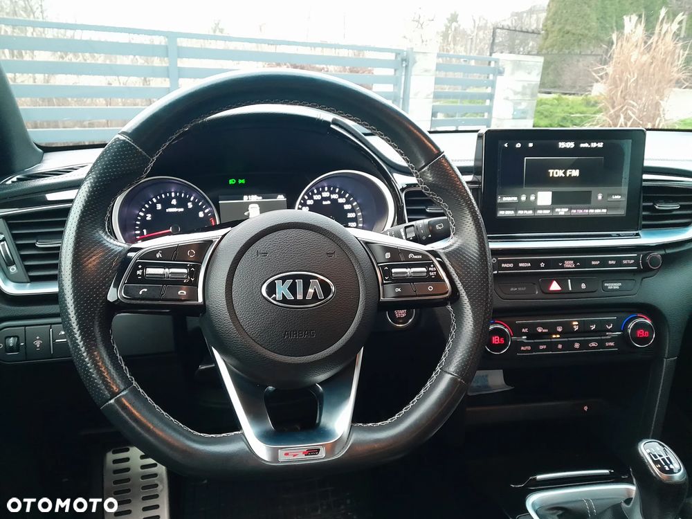 Kia ProCeed 1.4 T-GDI OPF GT LINE - 28