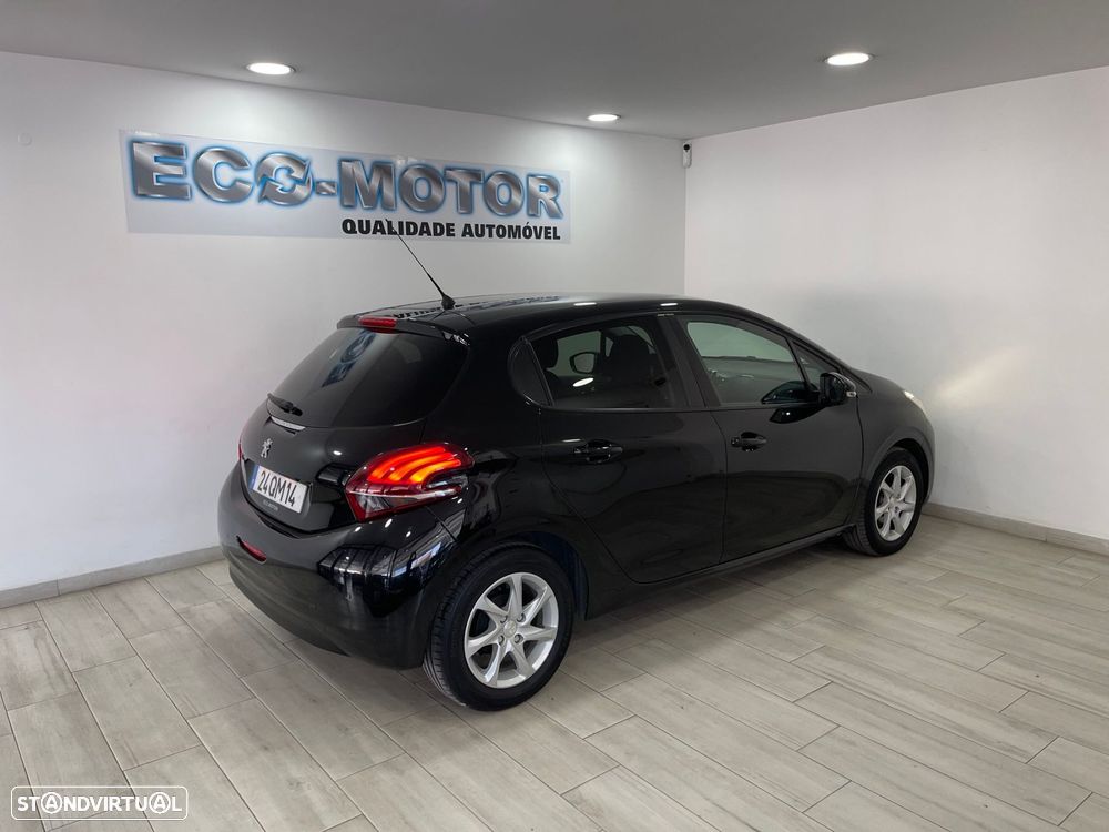 Peugeot 208 1.2 PureTech Style - 15